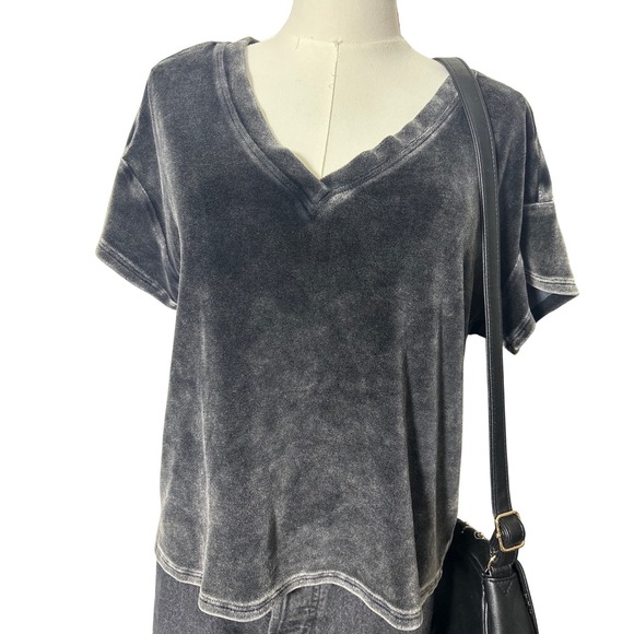 cloth & stone Tops - Cloth & Stone Anthropologie Gray Velvet v neck shirt